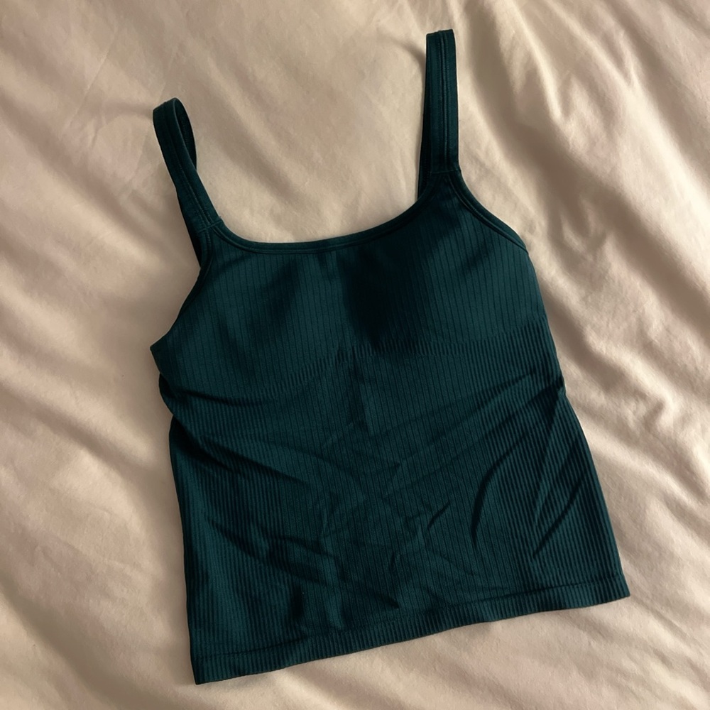 Lululemon Athletica Fitted Sleeveless Tank Top in Blue